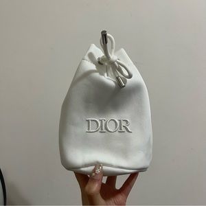 Dior White Twill Drawstring Pouch Makeup Bucket Bag Logo New 4.5x7x4 Bea…